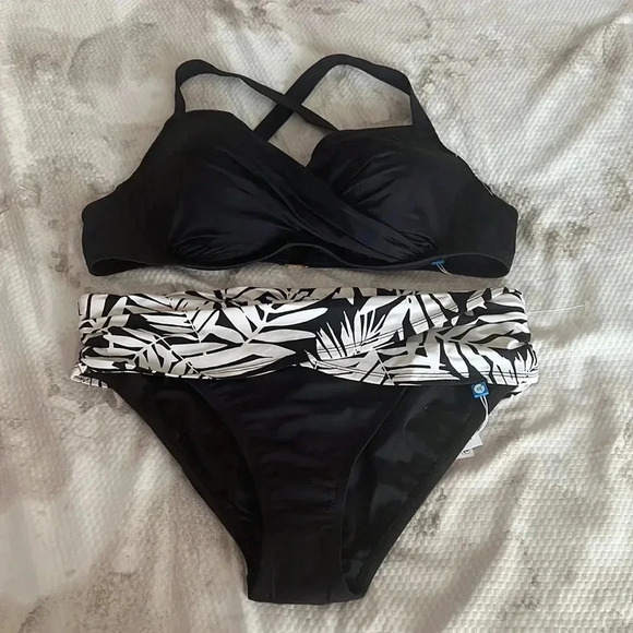 BLEU ROD BEATTIE KORE UNDERWIRE CROSS BACK AND BIKINI BOTTOM - Picture 9 of 13